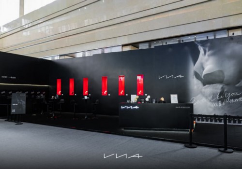 VNA芬斯狄娜荣获“婚尚造型先锋品牌”大奖:以高标准重塑高端婚纱穿着体验