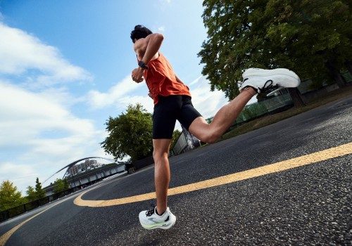 BROOKS布鲁克斯发布2025年度财报—— 全球增长再创新高，持续深化跑者连接